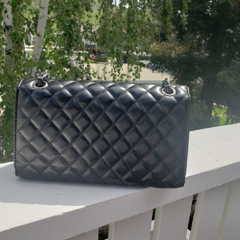 Real Stunner Black Leather Quilted Crossbody - Picture 6 of 6